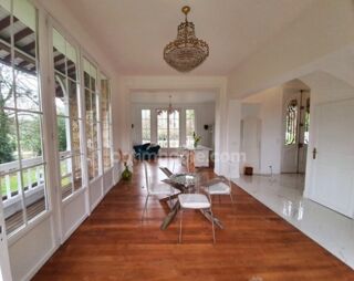  Villa � vendre 8 pi�ces 220 m�