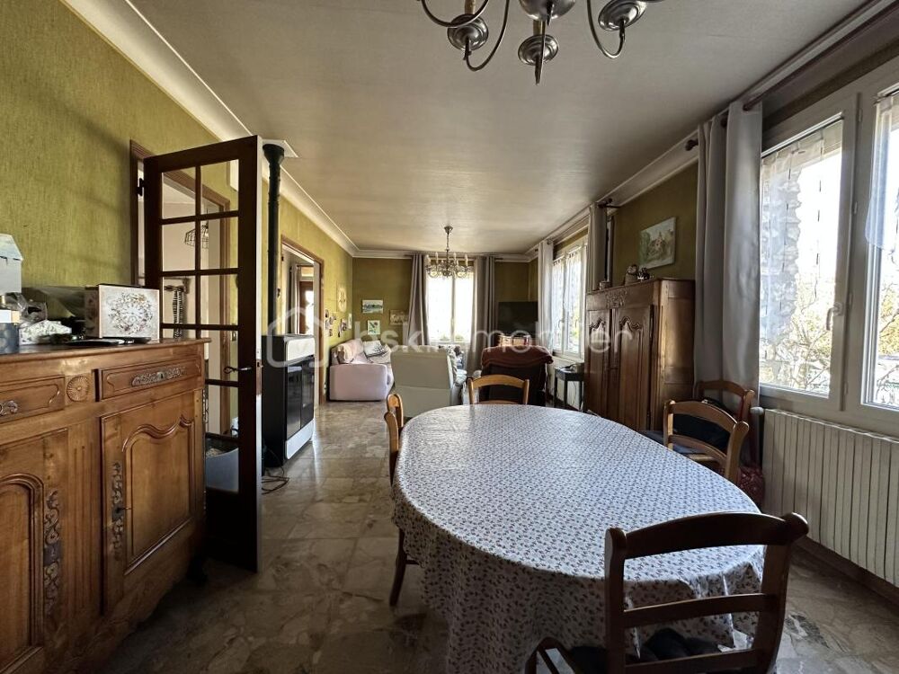 Maison familiale 122 m²  6 pièces  Grand garage  Proche commodités
