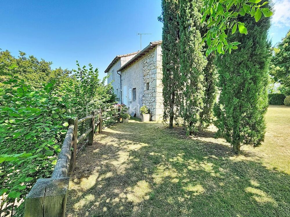 Vente Maison Ancienne ferme en pierre 181 m² à Tournecoupe - Terrain piscinble  d'1 ha, dépendances et garage Tournecoupe