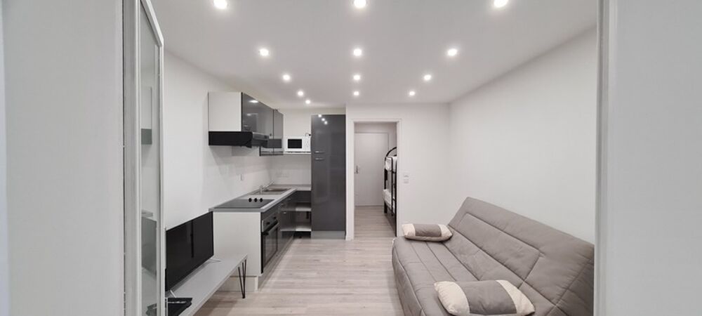 Vente Appartement Frédéric ALLIOT vous présente ce studio  d'environ 28 m2 idéalement placé à Saint-Aygulf Saint aygulf