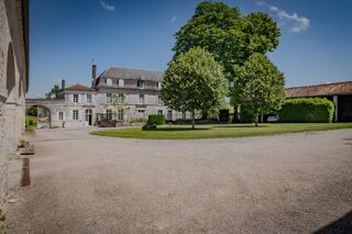  Propriété/château à vendre 15 + pièces 600 m²