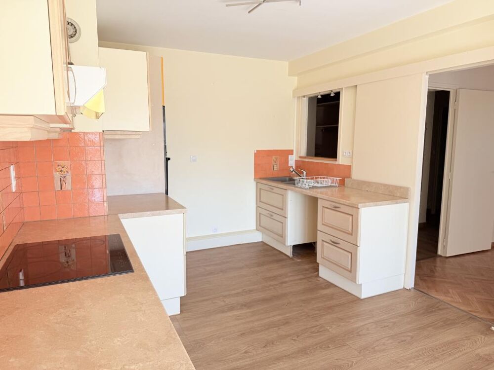 Location Appartement A LOUER TYPE 3 RESIDENCE SAVIGNAC AVEC PARKING ET CAVE Villefranche de rouergue