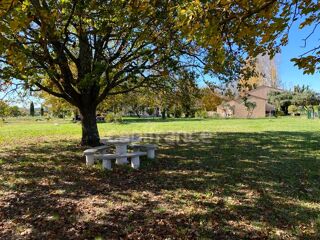  Proprit/chteau  vendre 10 pices 240 m