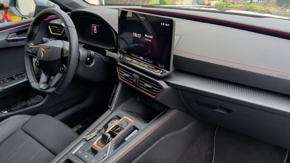 Leon SportsTourer 2.0 TDI 150 DSG7 V - Garantie constructeur Auto 2024 occasion 62129 Therouanne