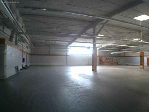CHATEAUBERNARD Local Commercial A LOUER 9080 16100 Chateaubernard