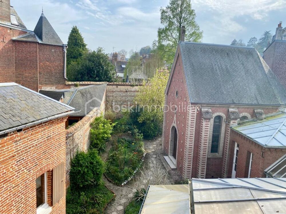 Maison de caractère idéalement située en centre ville