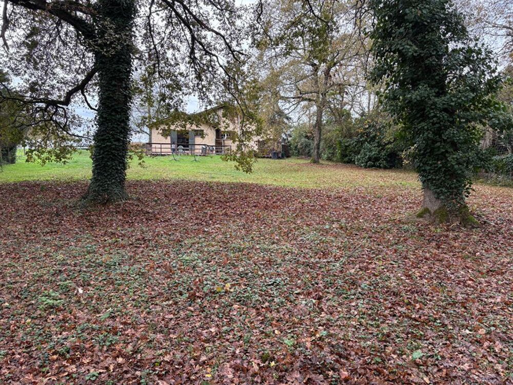 Agréable maison à Roaillan, 5 min de Langon 90 m2 avec un beau jardin arboré