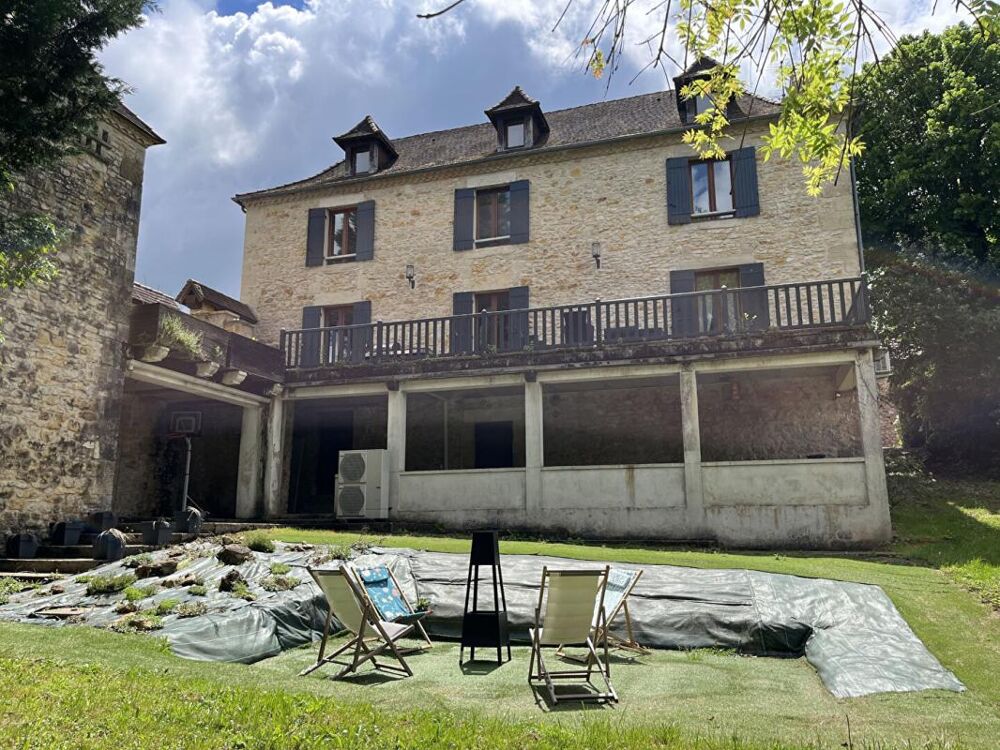 Maison en pierre 215 m2 / 5 chambres / sous-sol / terrain 6000m²