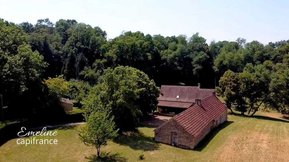 Maison périgourdine familiale avec dépendances