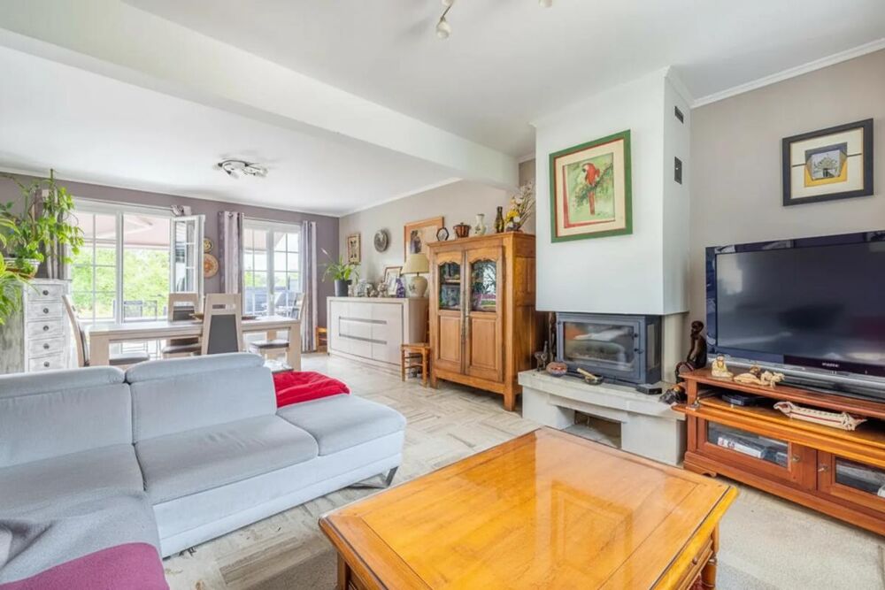 Maison de 5 pièces de 130 m² à Breux-Jouy