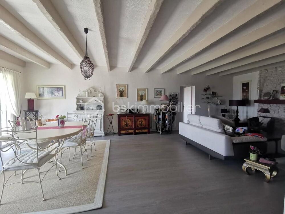 à vendre  Propriété/château Thoard (04380)