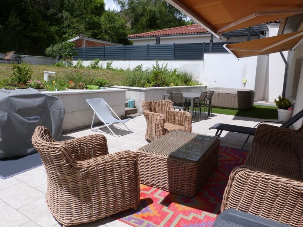 Maison 3 chambres - garage- terrain - avec vue exceptionnelle - La Roche Blanche  Secteur Gergovie