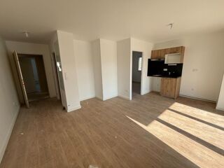  Appartement à louer 3 pièces 56 m²