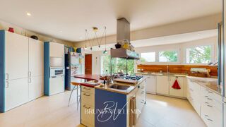  Villa à vendre 10 pièces 326 m²
