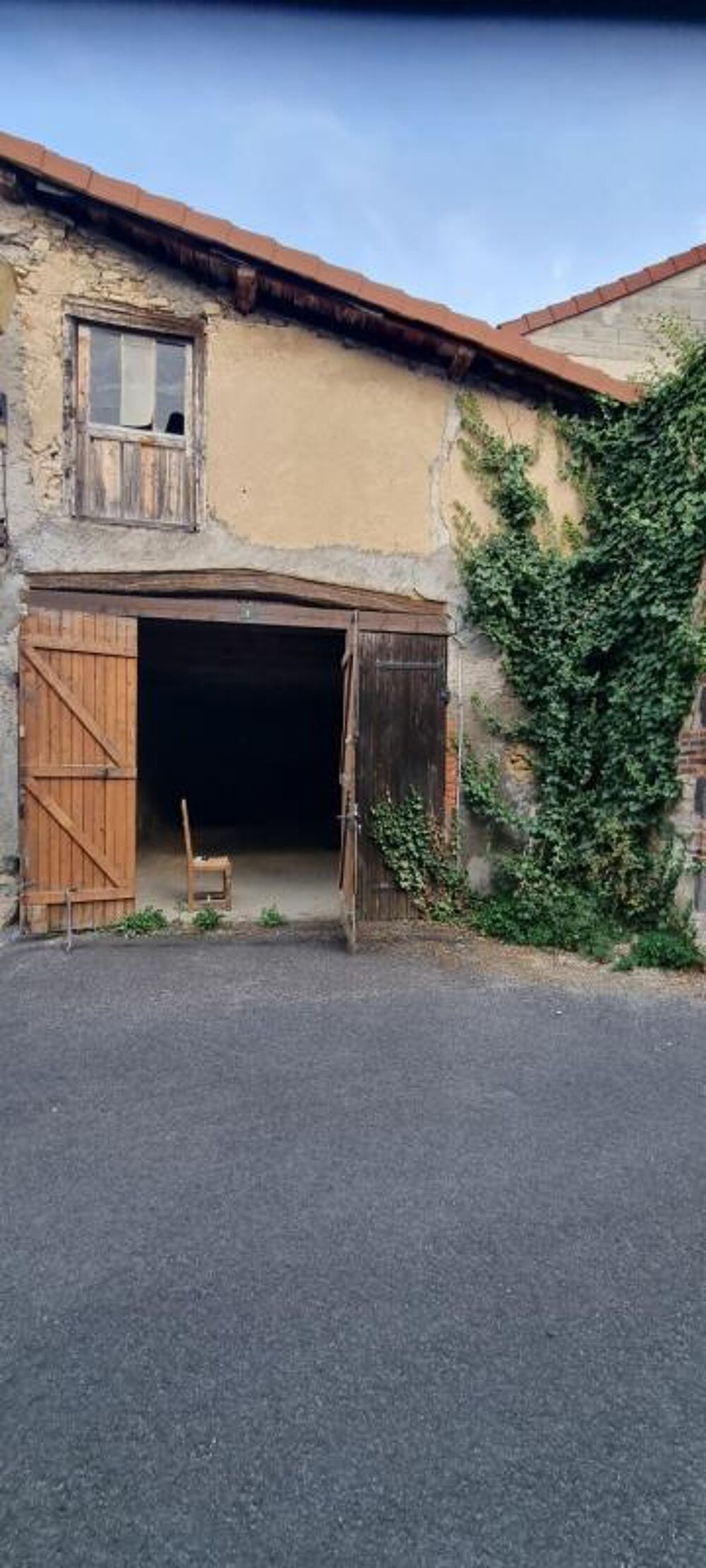 Vente Remise/Grange Grange à vendre CHAURIAT (63) Chauriat