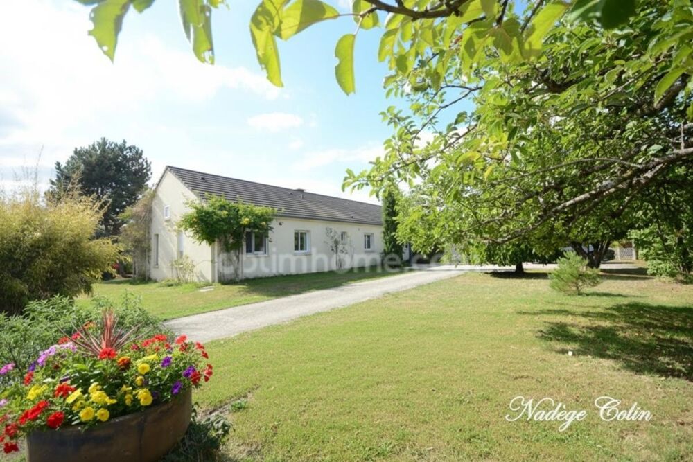 Maison 6 pièces 163 m² · à Les Essarts le Roi · 163 m² · 549 000 €