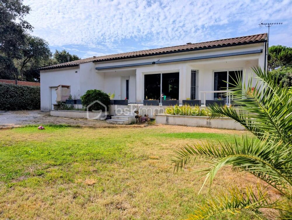 Maison de plain-pied d'environ 110 m²  Castillon-du-Gard