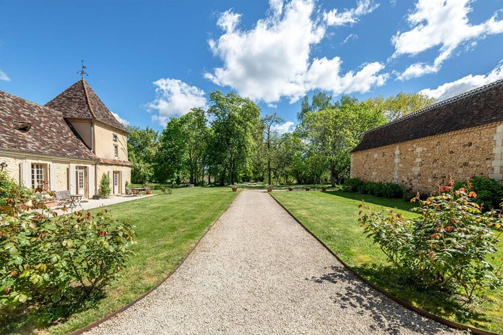 Superbe Chartreuse du XVIIIe siècle située entre Périgueux et Bergerac