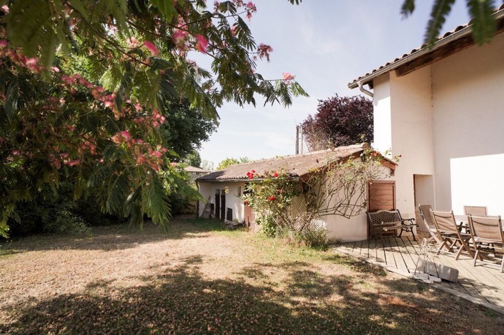 Maison à vendre 8 pièces proche de CHATILLON-SUR-CHALARONNE(01)