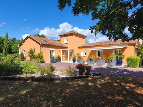   Confortable maison contemporaine au calme, 4 chambres, s�jour double avec chemin�e, beau parc paysag� Maison - 6 pi�ce(s) - 150 m�