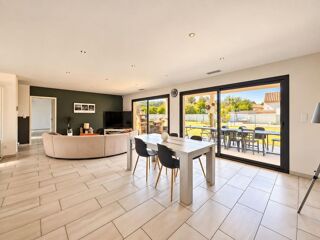  Maison à louer 6 pièces 167 m²