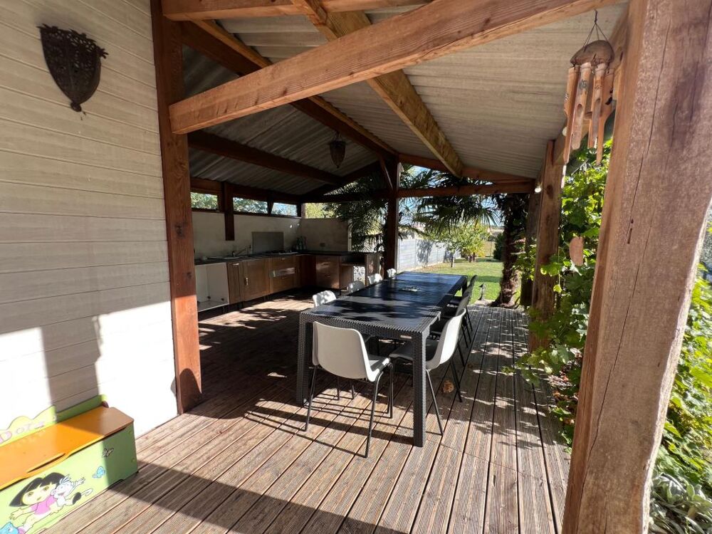 Vente Maison Maison à vendre 7 pièces BRIZAMBOURG (17) Brizambourg