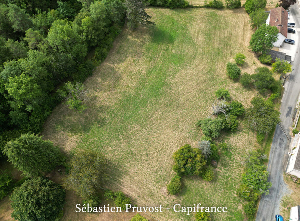 Vente Terrain Terrain à vendre  NANTHIAT (24), ensemble foncier, terrain avec CU et bois secteur bourg, bassin sur le terrain. 9839m2 Nanthiat