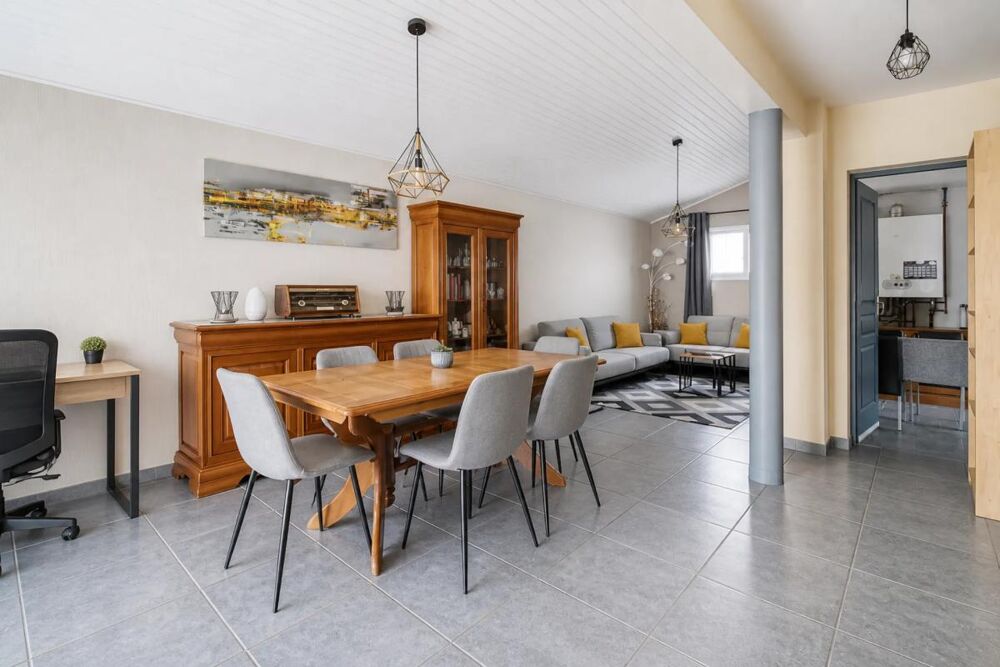 Maison de 6 pièces de 140 m² et 70 m2 de combles aménageables