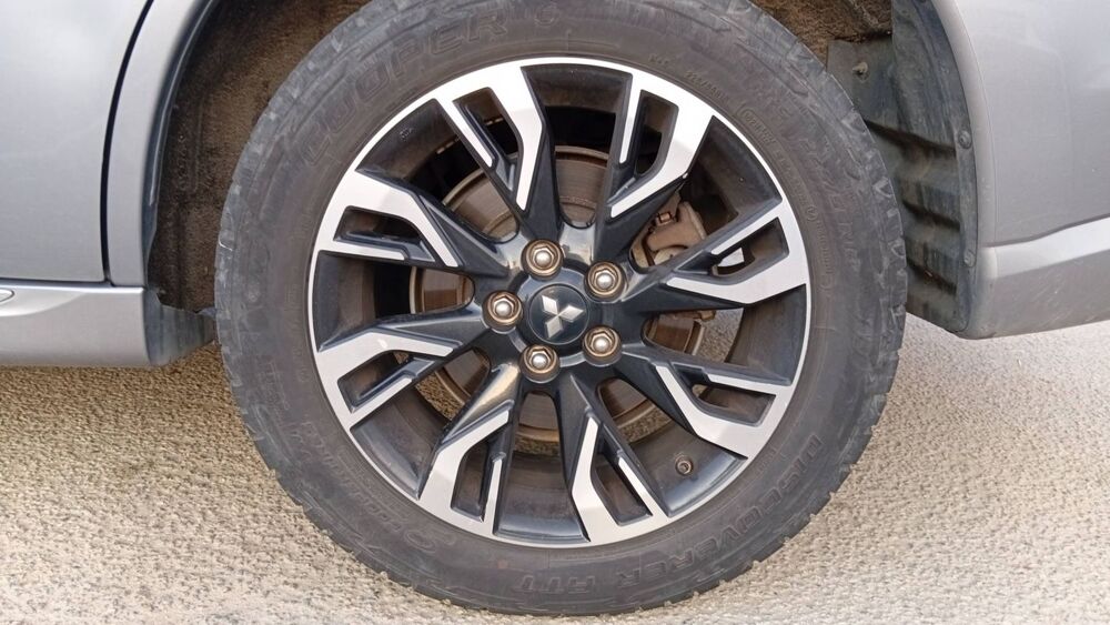 Outlander 2.0 MIVEC 163 Plug in Hybrid 4WD BVA Energy Zen 2017 occasion 20000 Ajaccio