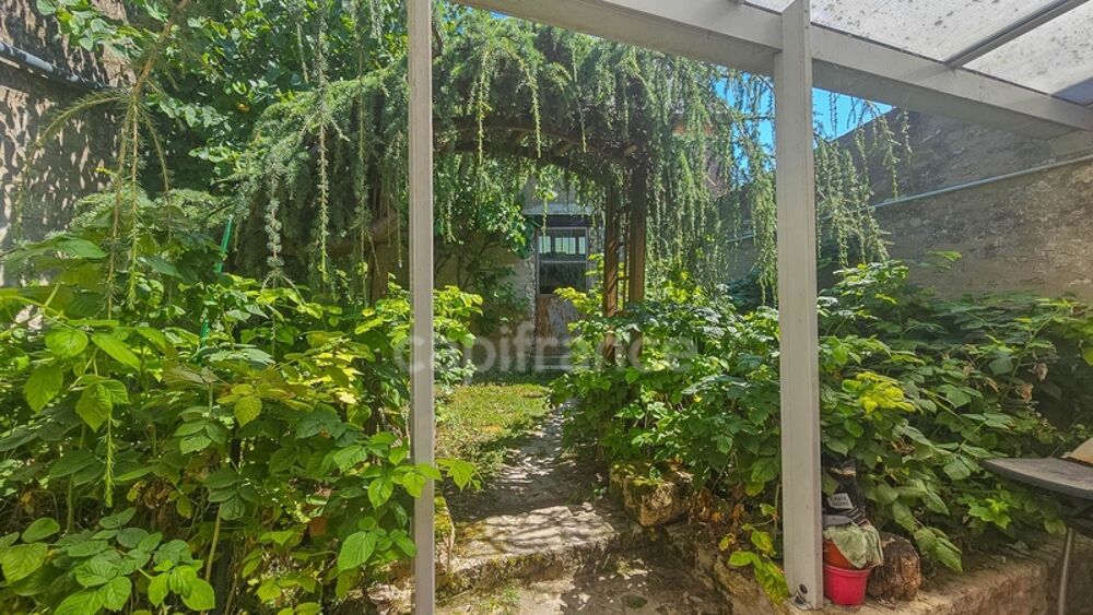 Maison à vendre AUTRUY SUR JUINE (45), maison de 5 pièces avec cave sur terrain clos