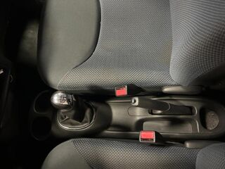 Yaris 1.4 D-4D 75CV 2005 occasion 74330 Poisy