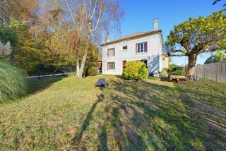 Vente Maison Maison de 5 pièces de 179 m² à Tizac-de-Lapouyade Tizac de lapouyade