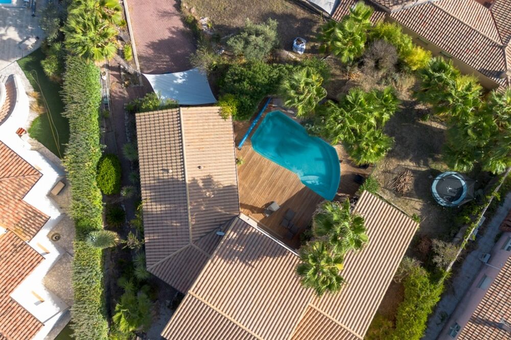 ? EXCLUSIVITÉ  Villa de Prestige avec Piscine et Jardin Méditerranéen sur les hauteurs de Juvignac