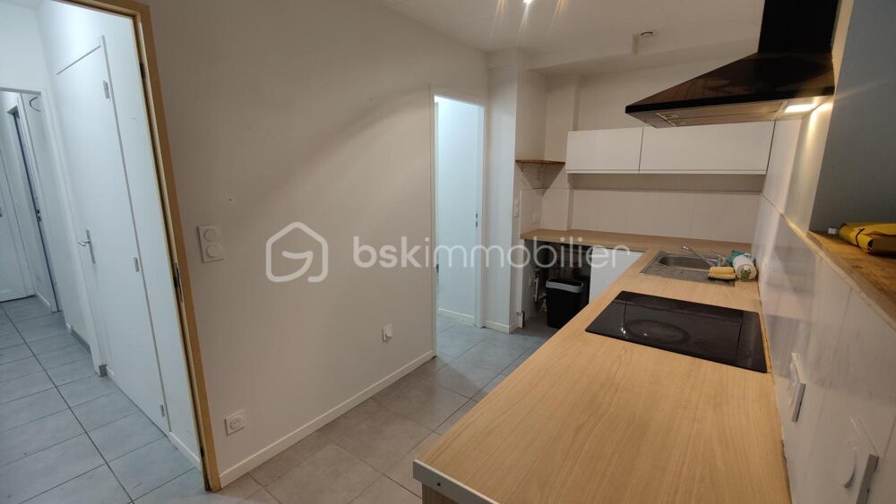Vente Immeuble Radenac immeuble pour investisseur divisé en deux logements et un local professionnel Radenac