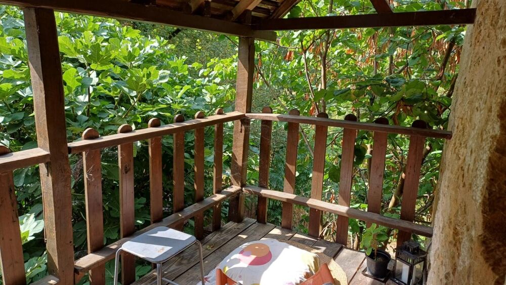 Maison du 17ème dans environnement très calme, avec un gite ou maison d'amis