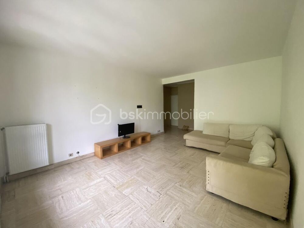 Vente Appartement Appartement spacieux au cœur de la ville, 3ème étage, luminosité assurée ! Aix en provence