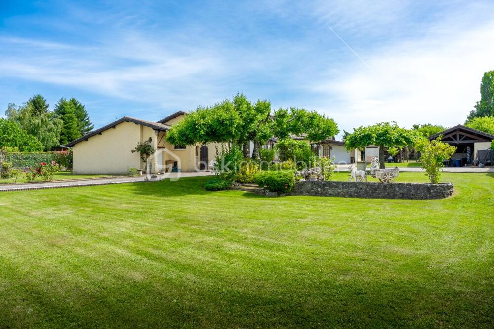 Propriété avec Deux Logements Mitoyens