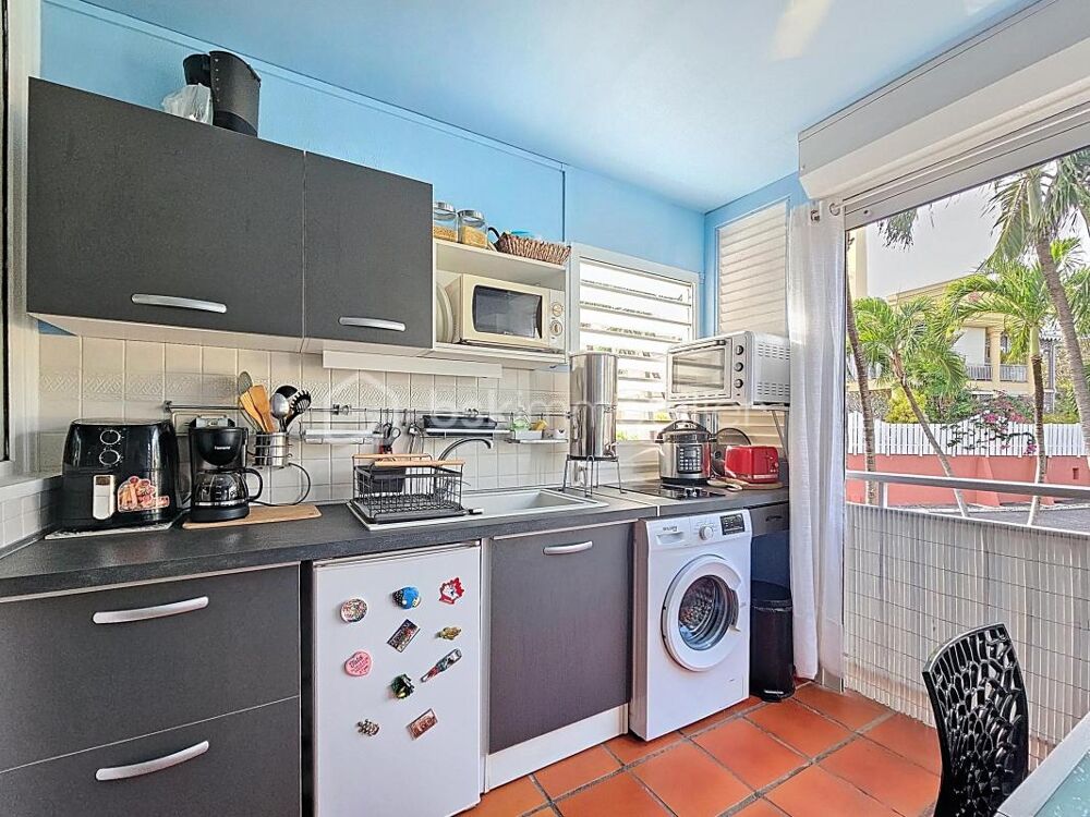 Vente Appartement Grand studio 34 m2 Anse des Rochers plage piscine et citerne Saint francois