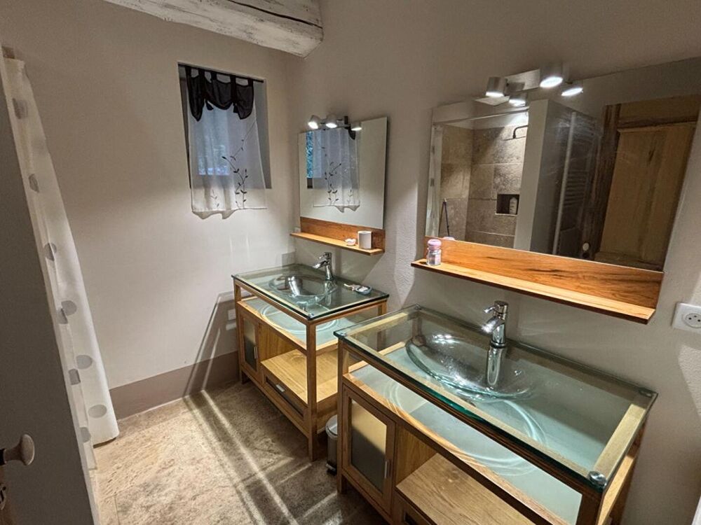 � vendre  Propri�t�/ch�teau Uz�s (30700)