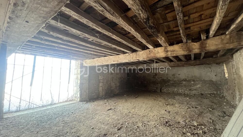 Maison de caractère à rénover avec dépendance  Déols (36130)