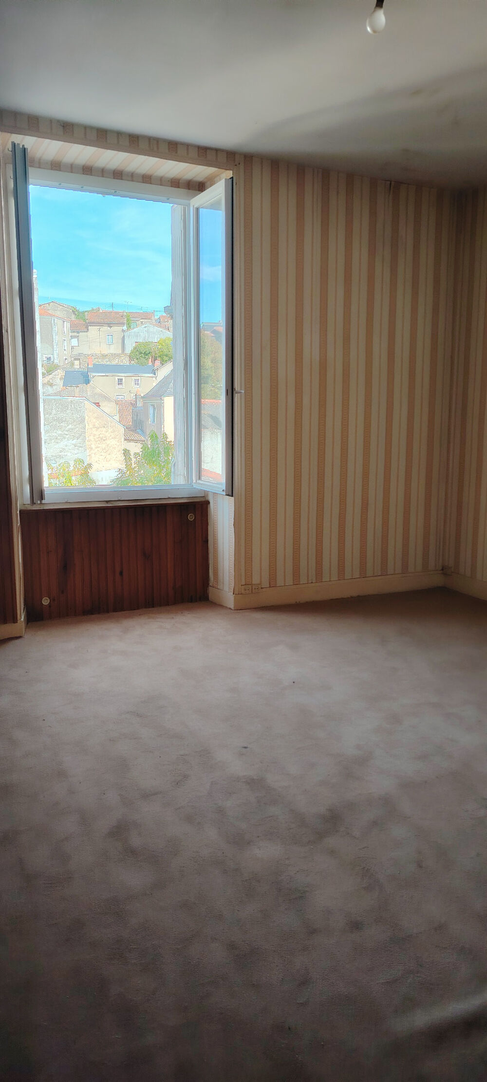 Vente Maison Maison à vendre  ensemble de deux logements centre d'airvault  (79) Airvault