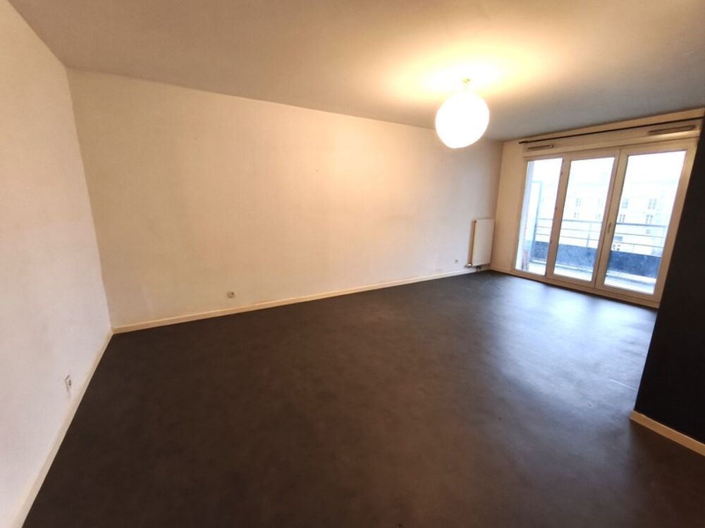 BEAUVAIS CENTRE-VILLE  APPARTEMENT T3 AVEC TERRASSE, ASCENSEUR ET PARKING PRIVATIF