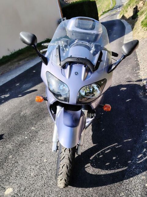 YAMAHA 2001 occasion 69620 Bagnols