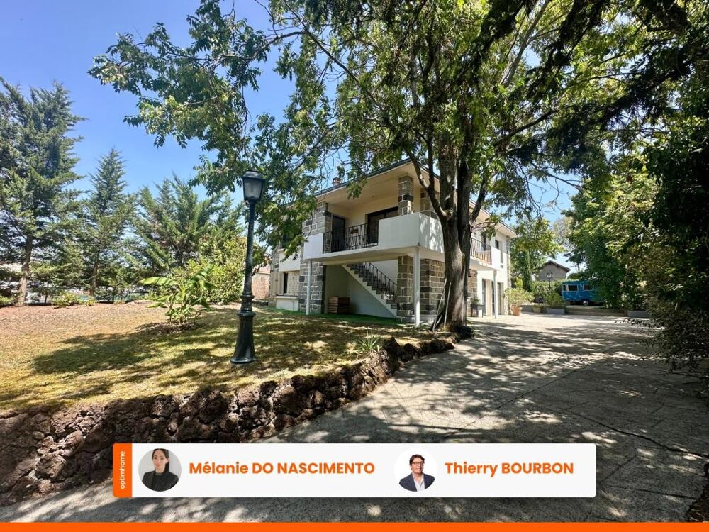 Vente Maison Maison 5 pièces 155m² avec piscine sur parcelle de 1024m² à Pont-du-Château Pont du chateau