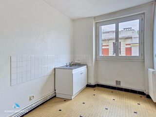  Appartement à louer 5 pièces 105 m²