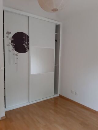  Appartement à louer 4 pièces 115 m²