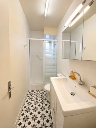  Appartement à louer 3 pièces 65 m²