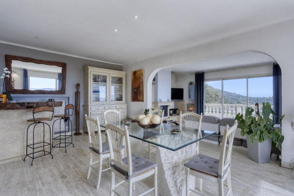 � vendre  Maison Rayol-Canadel-sur-Mer (83820)