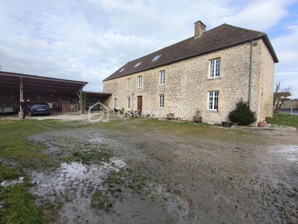 Maison de charme en pierre  Volumes, lumière et sérénité au coeur des marais