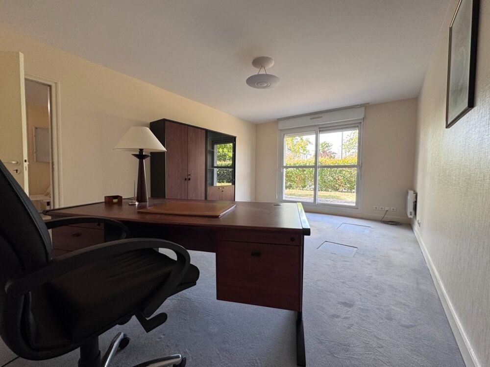   Local/bureau à vendre SAINT CYR SUR LOIRE (37) 